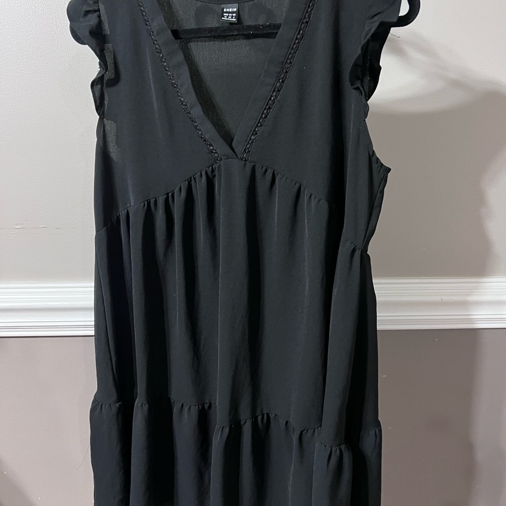 SHEIN Black Ruffle Sleeve Dress